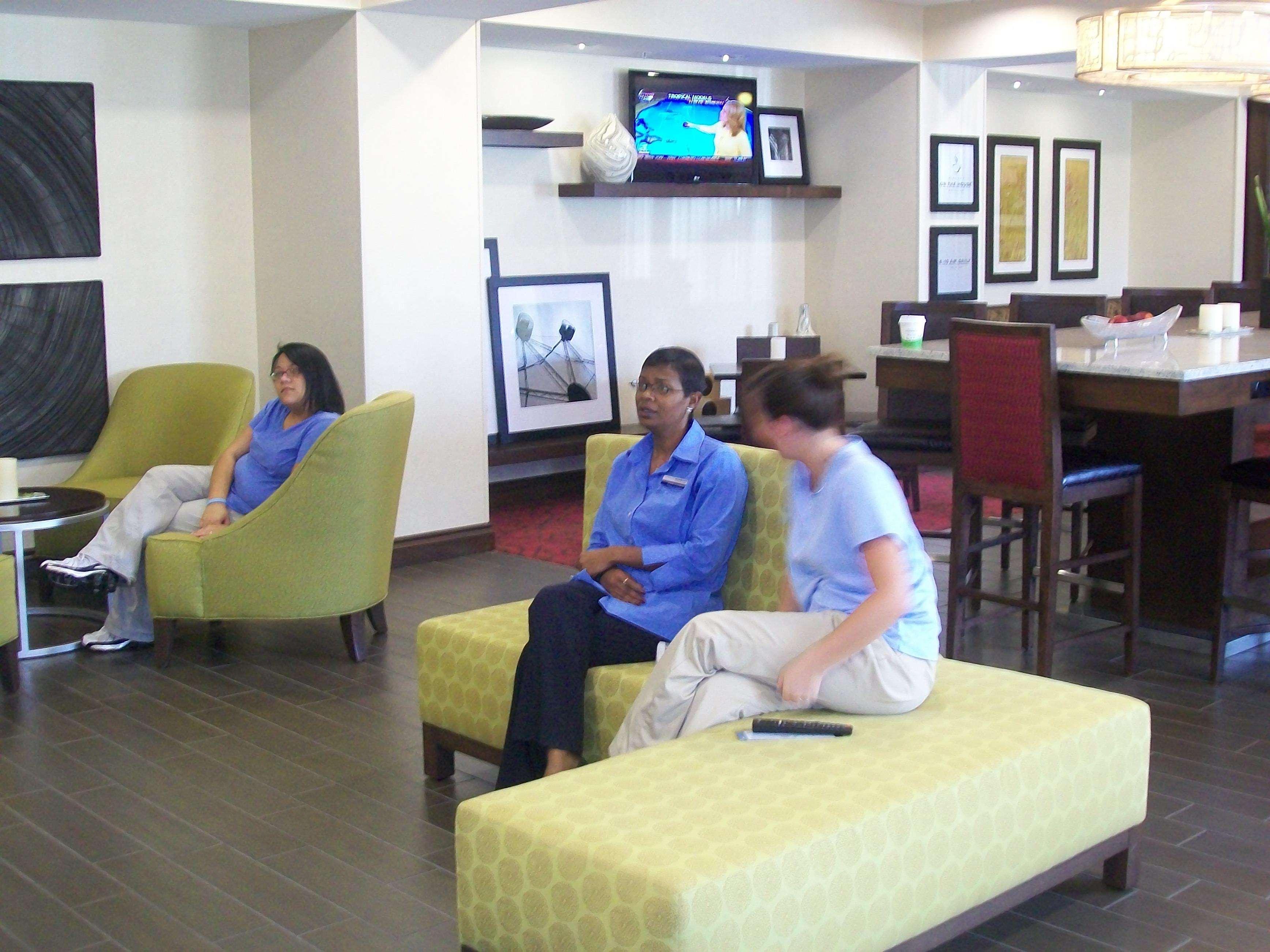 Hampton Inn Ozark Interior photo